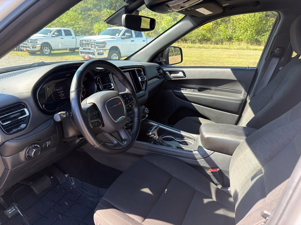 Used 2024 Dodge Durango SXT w/ SXT Blacktop Group RWD image 13