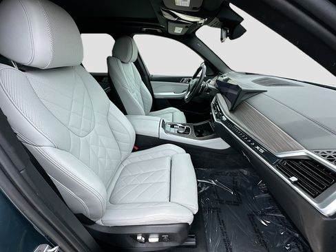 Used 2024 BMW X5 sDrive40i w/ Premium Package image 34