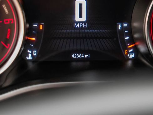 Used 2018 Dodge Challenger R/T Scat Pack w/ Leather Interior Group image 17