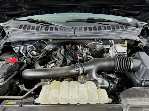 Used 2024 Ford Expedition Max XLT image 35