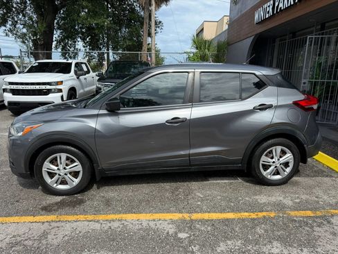 Used 2020 Nissan Kicks S FWD image 5