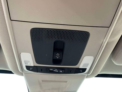 Used 2025 Honda CR-V EX image 31