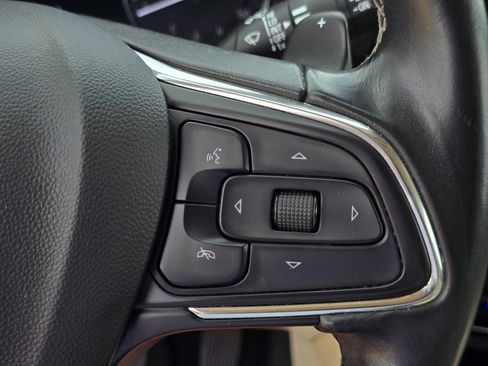 Used 2023 Buick Envision Essence w/ Premium Seat Package FWD image 17