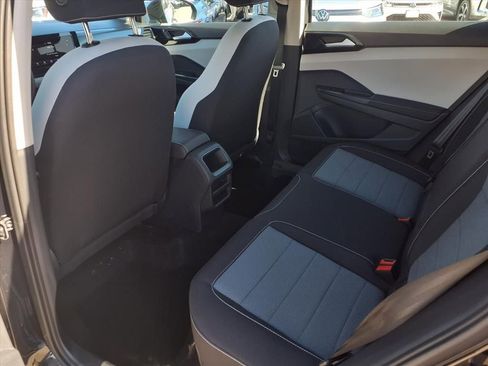 Certified 2025 Volkswagen Taos S image 20