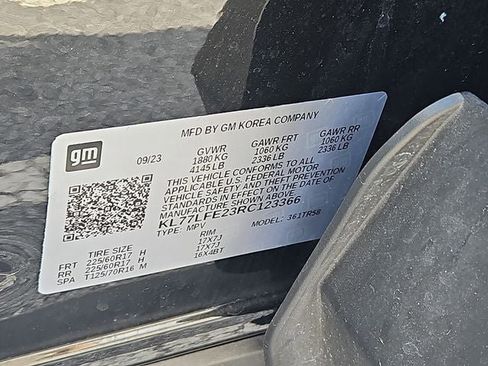 Used 2024 Chevrolet Trax LS image 37