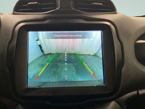 Used 2021 Jeep Renegade Limited AWD/4WD image 19