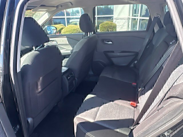 Used 2021 Nissan Rogue SV FWD image 18