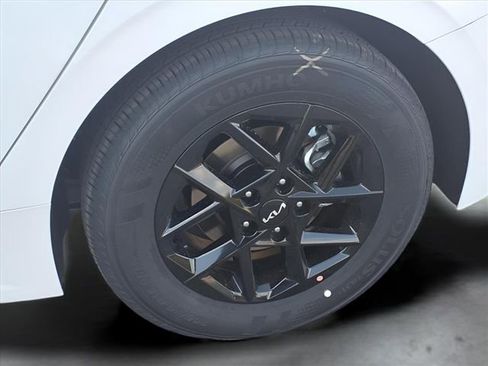 New 2026 Kia K5 LXS FWD image 19