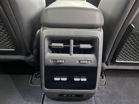 Certified 2024 Porsche Macan 4 Electric image 28