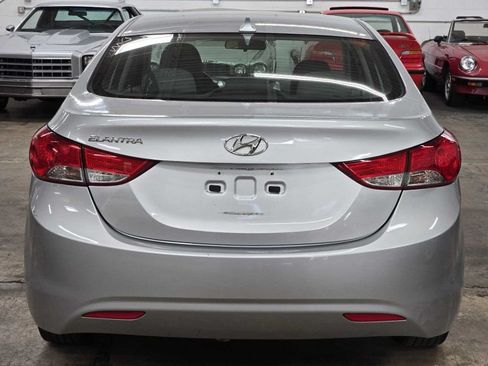 Used 2013 Hyundai Elantra GLS FWD image 16