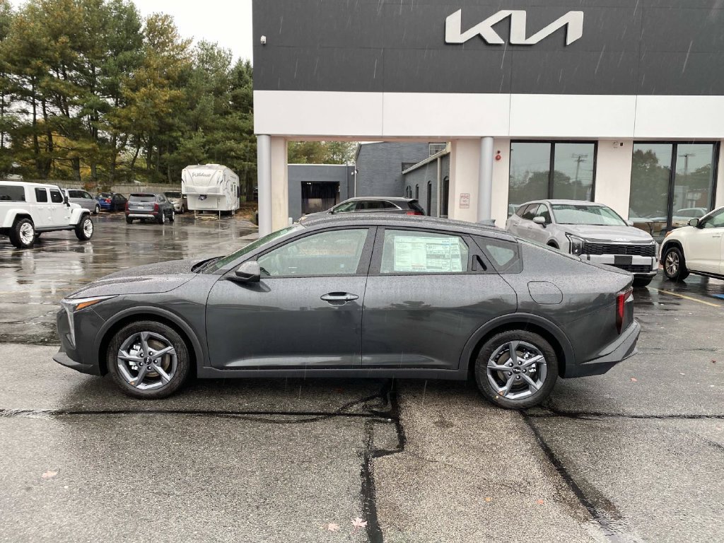 New 2026 Kia K4 FWD image 2
