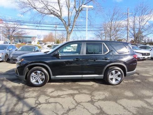 Certified 2024 Honda Pilot EX-L image 3