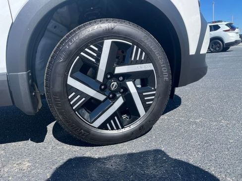 New 2026 Nissan Kicks SV w/ Cold Weather Package FWD image 11