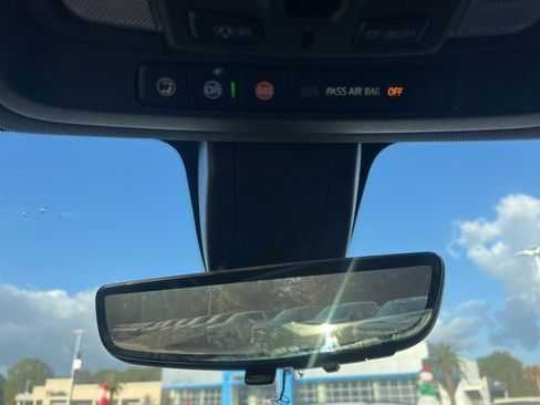 Used 2021 Chevrolet Silverado 2500 High Country w/ Technology Package image 35