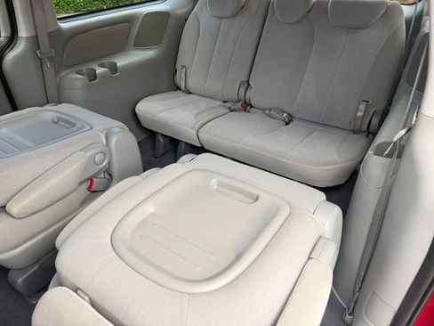 Used 2009 Kia Sedona LX FWD image 14