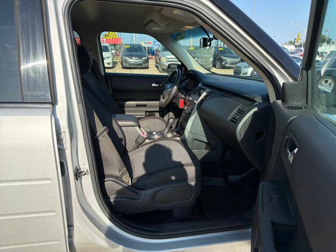 Used 2017 Ford Flex SE FWD image 15