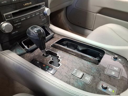 Used 2012 Lexus LS 460 AWD w/ Comfort Pkg image 17