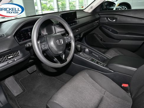 Used 2025 Honda Accord SE image 6