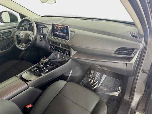 Certified 2025 Nissan Rogue S image 28