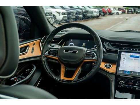 Used 2022 Jeep Grand Cherokee L Summit AWD/4WD image 23