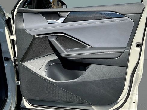 New 2026 Volkswagen Tiguan SE R-Line image 26