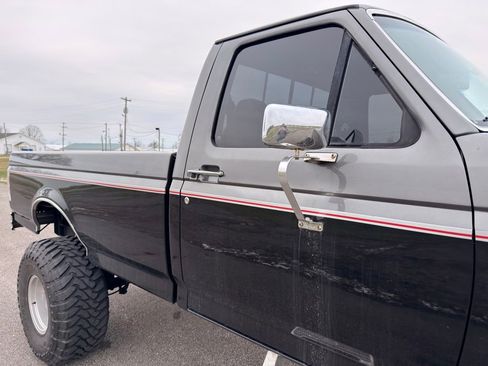 Used 1994 Ford F250 XL HD image 3