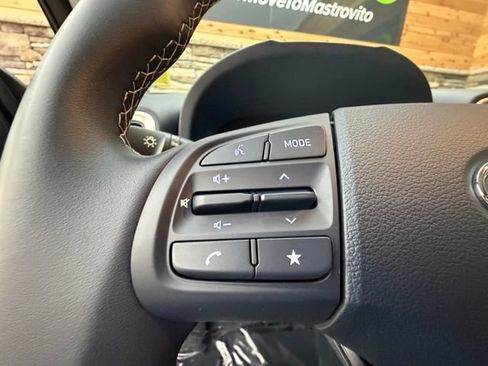 Certified 2026 Hyundai Venue SEL FWD image 25