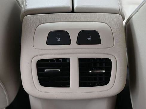 Used 2022 Buick Envision Avenir w/ Technology Package II FWD image 29