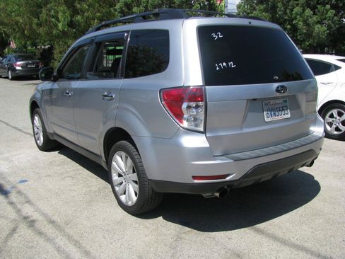 Used 2012 Subaru Forester 2.5X Limited AWD/4WD image 4