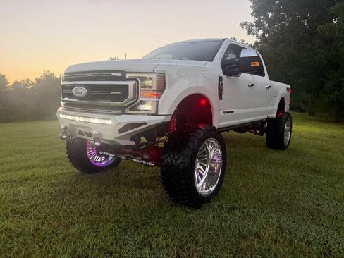 Used 2020 Ford F250 Platinum AWD/4WD image 3