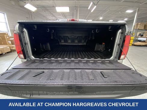 Used 2023 Chevrolet Colorado LT w/ LT Convenience Package III image 35