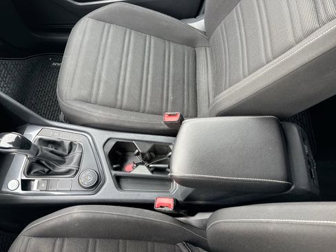 Used 2022 Volkswagen Tiguan S image 22