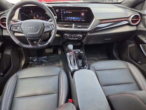 Used 2024 Chevrolet Trax RS w/ Driver Confidence Package FWD image 8