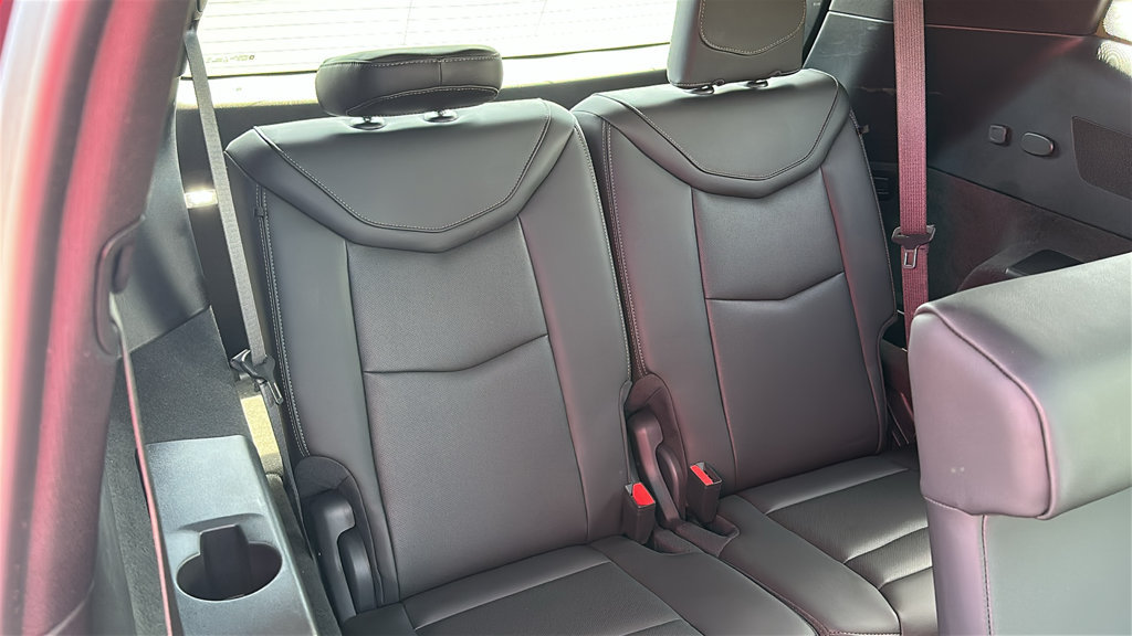 Used 2024 Cadillac XT6 Sport w/ Technology Package AWD/4WD image 33