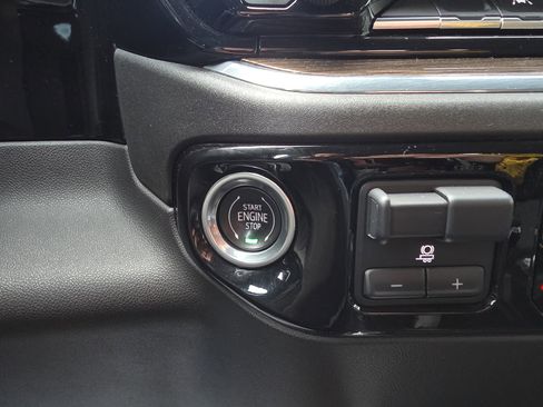 Used 2023 Chevrolet Silverado 1500 LT w/ Leather Package image 20