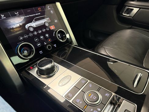 Used 2019 Land Rover Range Rover HSE image 21
