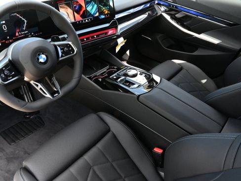 New 2027 BMW 530i w/ M Sport Package RWD image 11