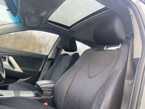 Used 2011 Toyota Camry image 11