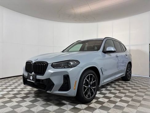 Used 2024 BMW X3 xDrive30i w/ Premium Package AWD/4WD image 3