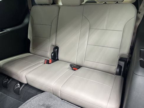 New 2026 GMC Acadia Elevation w/ Elevation Premium Package FWD image 5