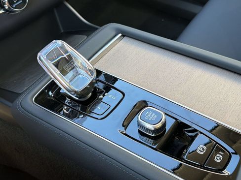 New 2026 Volvo XC90 B5 Plus AWD/4WD image 16