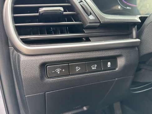 Used 2025 Kia Telluride S FWD image 18