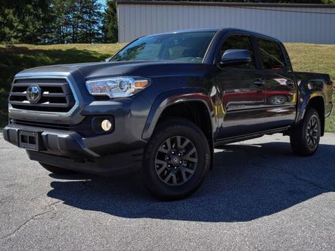 Certified 2021 Toyota Tacoma SR5 image 1