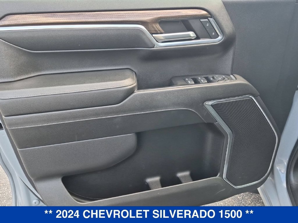 Used 2024 Chevrolet Silverado 1500 LT AWD/4WD image 11
