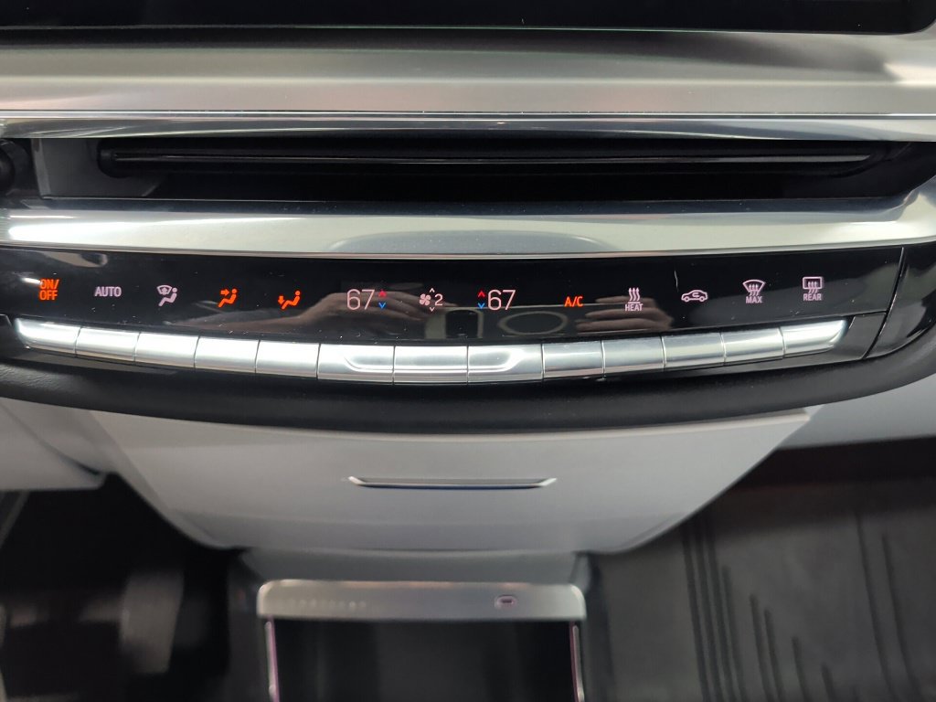 Used 2024 Cadillac Lyriq Luxury w/ LPO, Floor Liner Package AWD/4WD image 20