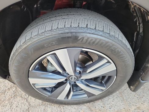 Used 2023 Nissan Rogue SL w/ SL Premium Package image 19