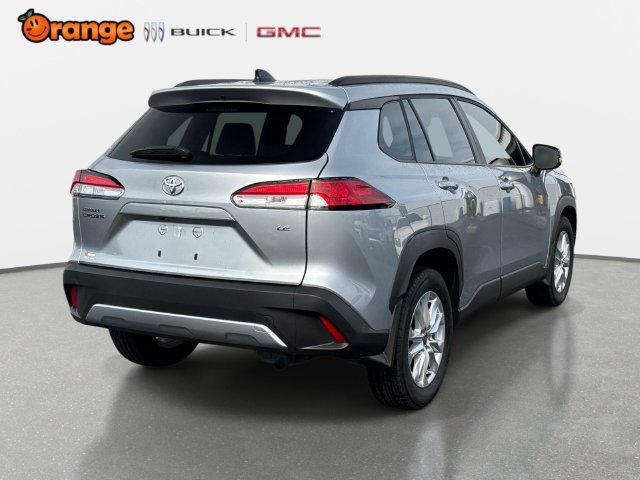 Used 2025 Toyota Corolla Cross LE FWD image 3
