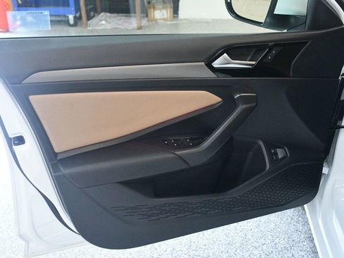 Used 2020 Volkswagen Jetta SEL Premium FWD image 22