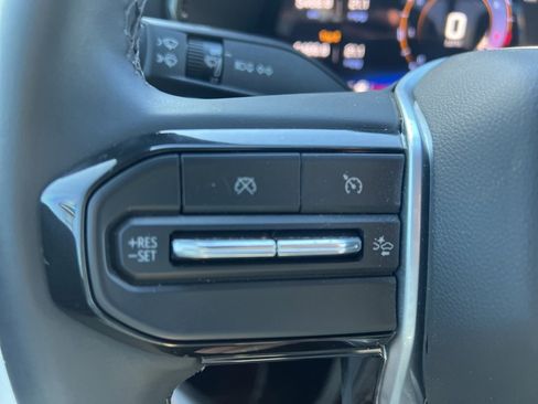 Used 2024 Chevrolet Colorado LT w/ LT Convenience Package II image 25