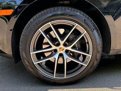 Certified 2026 Porsche Macan AWD/4WD image 14